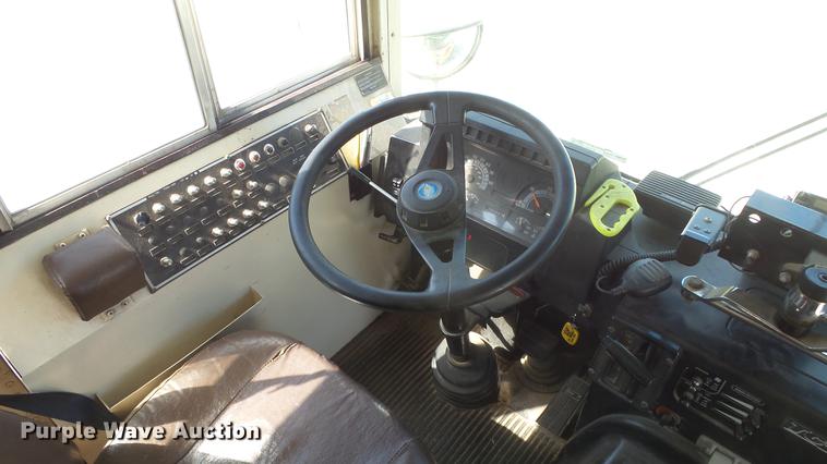 image for item FO9138 1994 Blue Bird TC2000 school bus