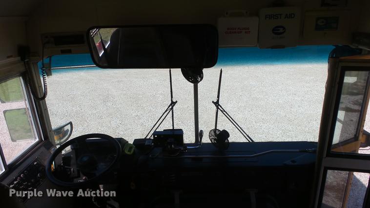 image for item FO9138 1994 Blue Bird TC2000 school bus