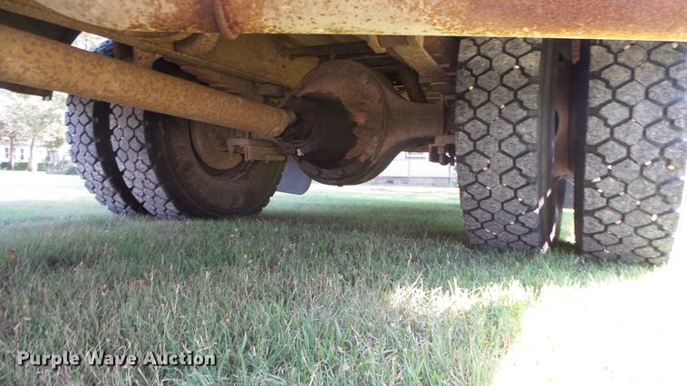 image for item FO9138 1994 Blue Bird TC2000 school bus