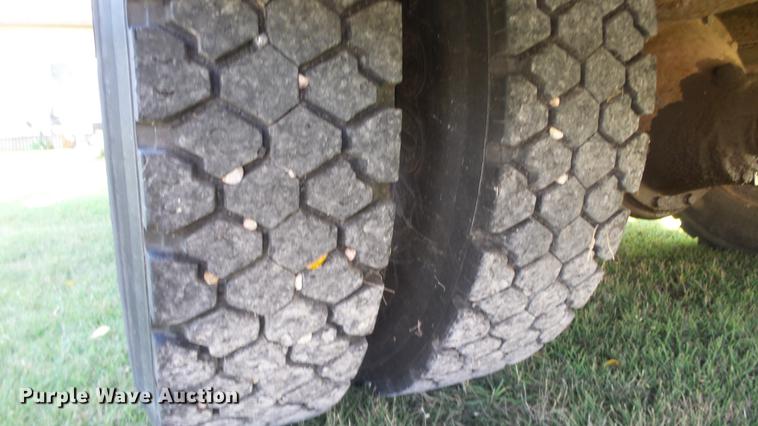 image for item FO9138 1994 Blue Bird TC2000 school bus