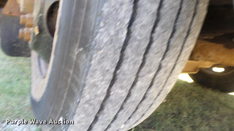 image for item FO9138 1994 Blue Bird TC2000 school bus