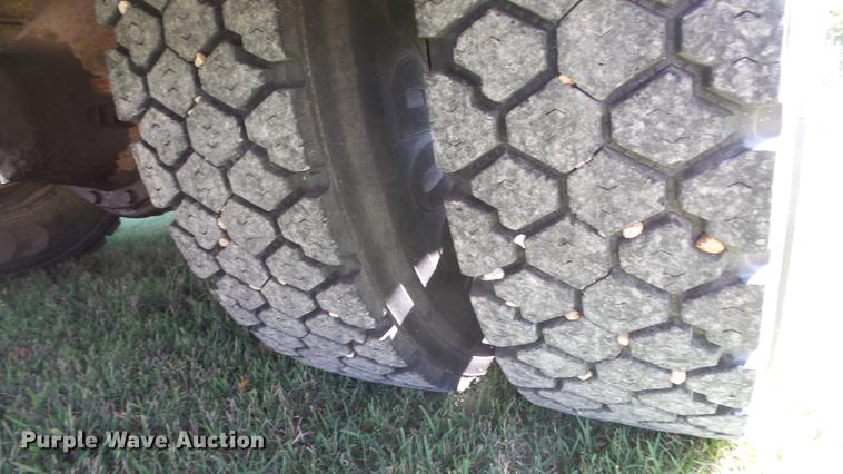 image for item FO9138 1994 Blue Bird TC2000 school bus