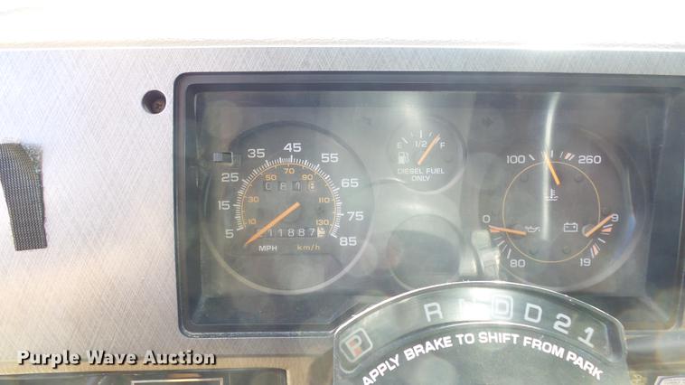 image for item FO9139 1993 Chevrolet G30 school bus