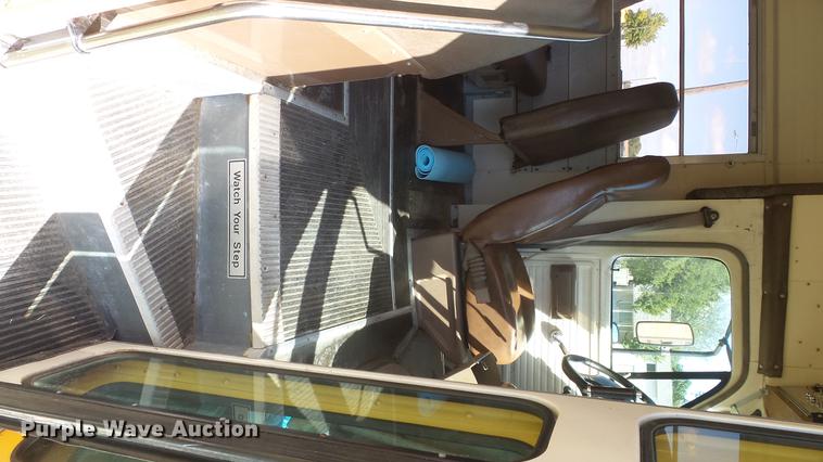 image for item FO9139 1993 Chevrolet G30 school bus