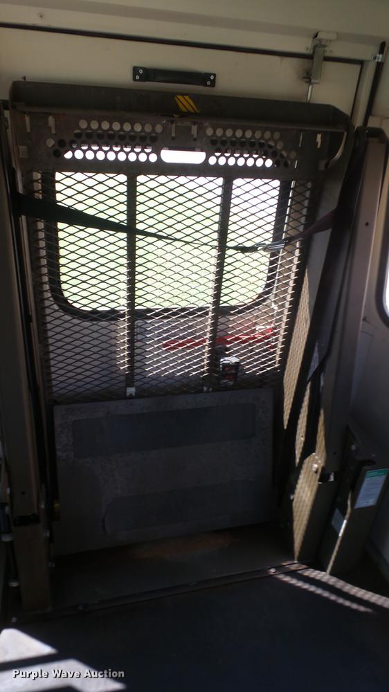 image for item FO9139 1993 Chevrolet G30 school bus