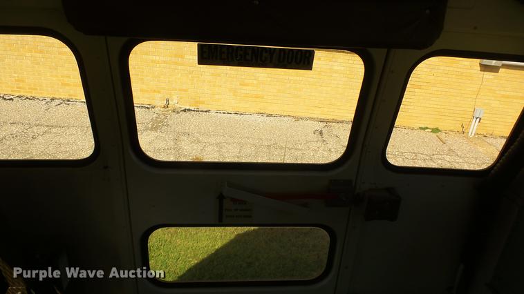 image for item FO9139 1993 Chevrolet G30 school bus