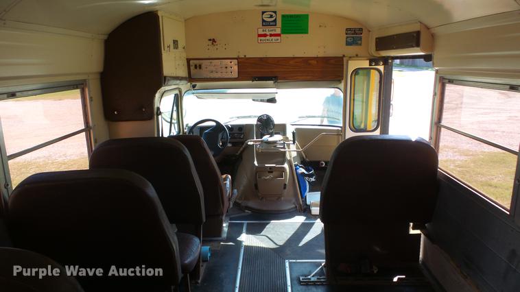 image for item FO9139 1993 Chevrolet G30 school bus