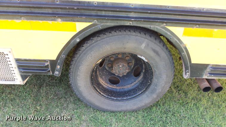 image for item FO9139 1993 Chevrolet G30 school bus