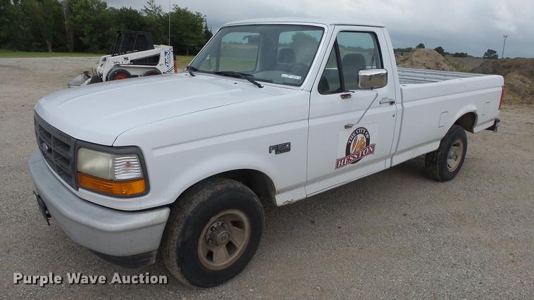 image for item FO9146 1995 Ford F150 pickup truck