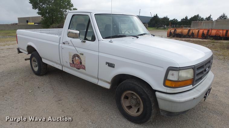 image for item FO9146 1995 Ford F150 pickup truck