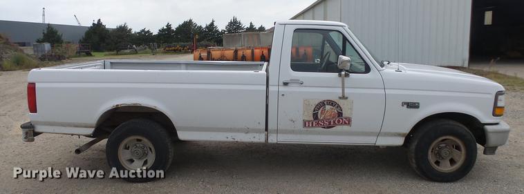 image for item FO9146 1995 Ford F150 pickup truck