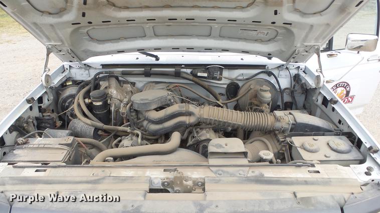 image for item FO9146 1995 Ford F150 pickup truck