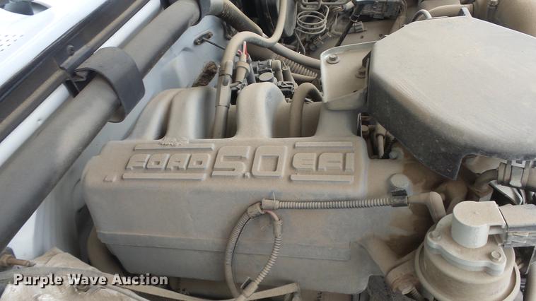 image for item FO9146 1995 Ford F150 pickup truck