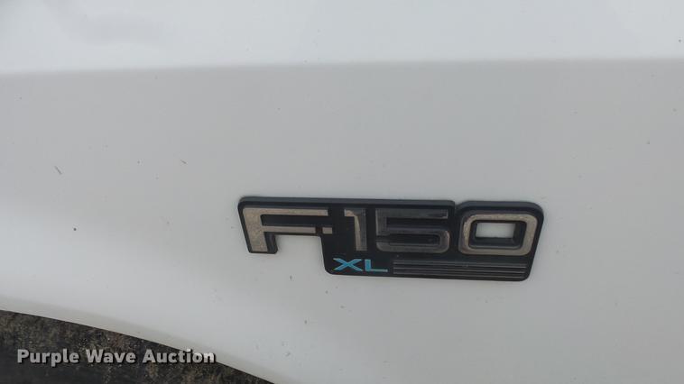 image for item FO9146 1995 Ford F150 pickup truck