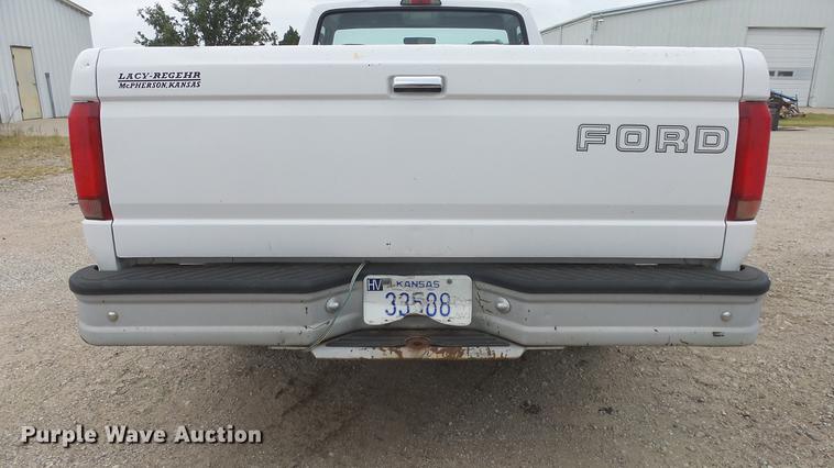 image for item FO9146 1995 Ford F150 pickup truck