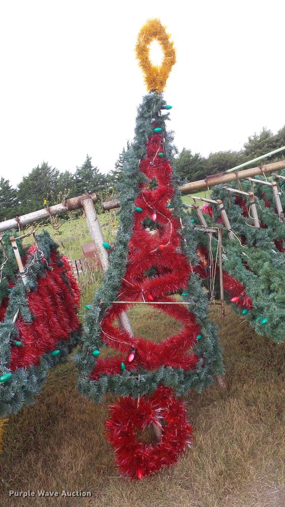 image for item FO9154 (32) street light Christmas trees/decorations