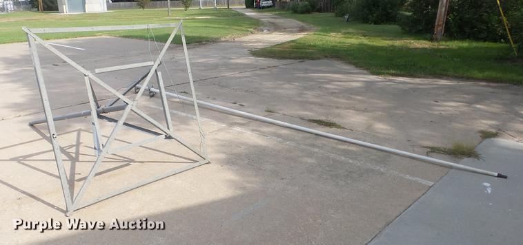 image for item FO9155 Radio tower