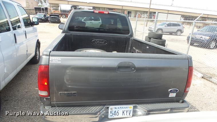 image for item FO9172 2004 Ford F150 SuperCab pickup truck