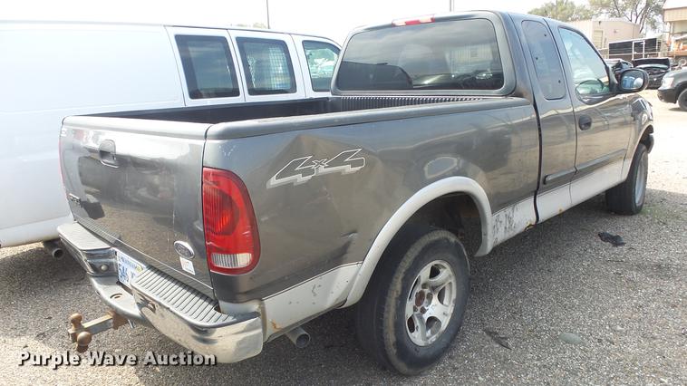 image for item FO9172 2004 Ford F150 SuperCab pickup truck