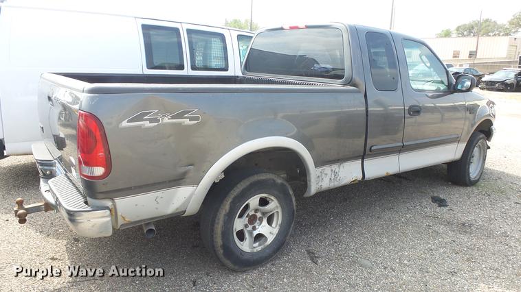 image for item FO9172 2004 Ford F150 SuperCab pickup truck