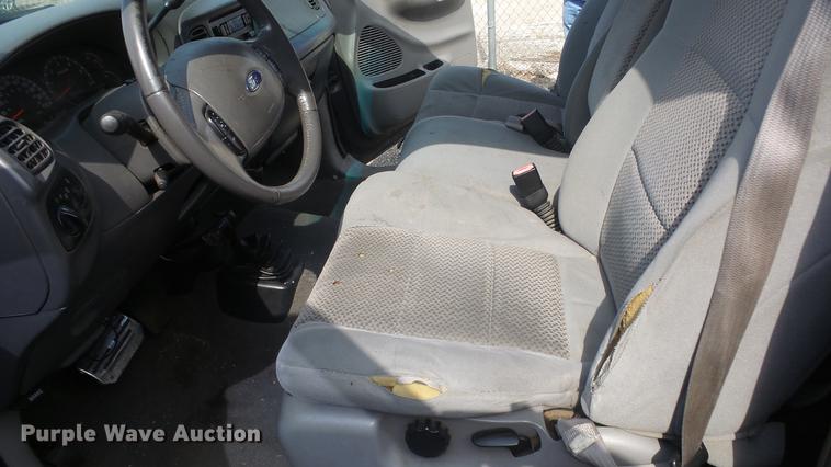 image for item FO9172 2004 Ford F150 SuperCab pickup truck