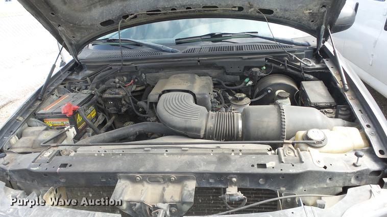 image for item FO9172 2004 Ford F150 SuperCab pickup truck