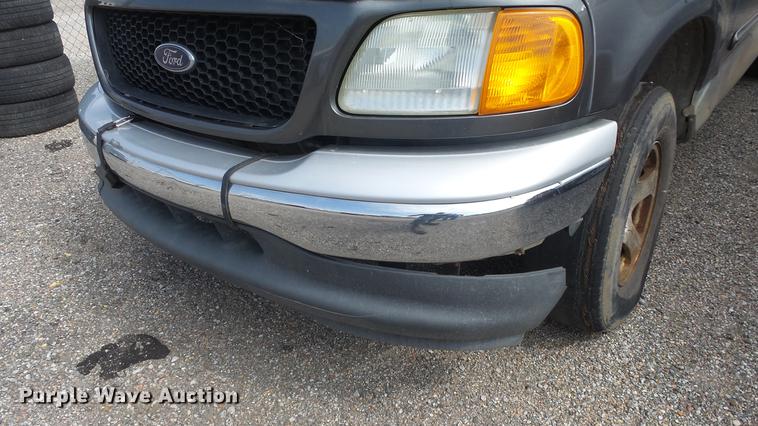 image for item FO9172 2004 Ford F150 SuperCab pickup truck