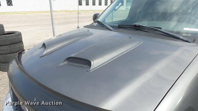 image for item FO9172 2004 Ford F150 SuperCab pickup truck