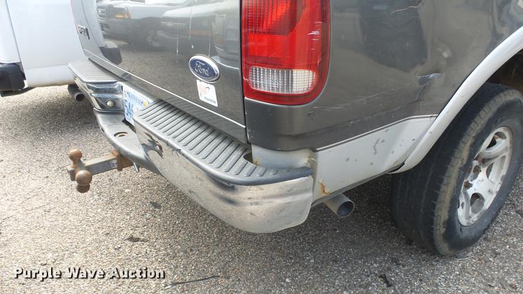 image for item FO9172 2004 Ford F150 SuperCab pickup truck