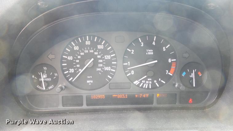 image for item FO9173 2005 BMW X5 SUV