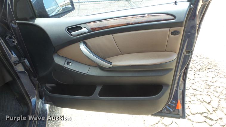 image for item FO9173 2005 BMW X5 SUV