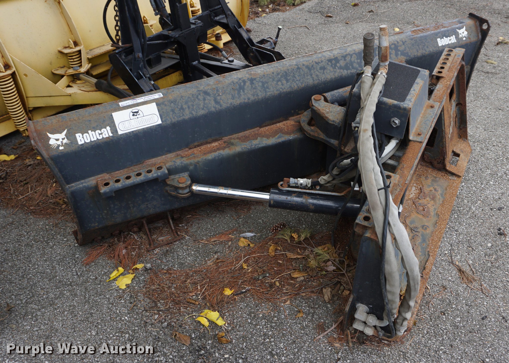 Bobcat skid steer dozer blade in Overland Park, KS Item EU9075 sold