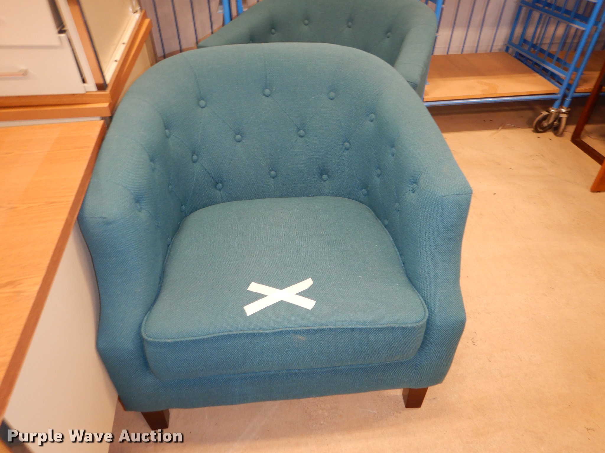 Furniture in Lawrence, KS Item FC9401 sold Purple Wave