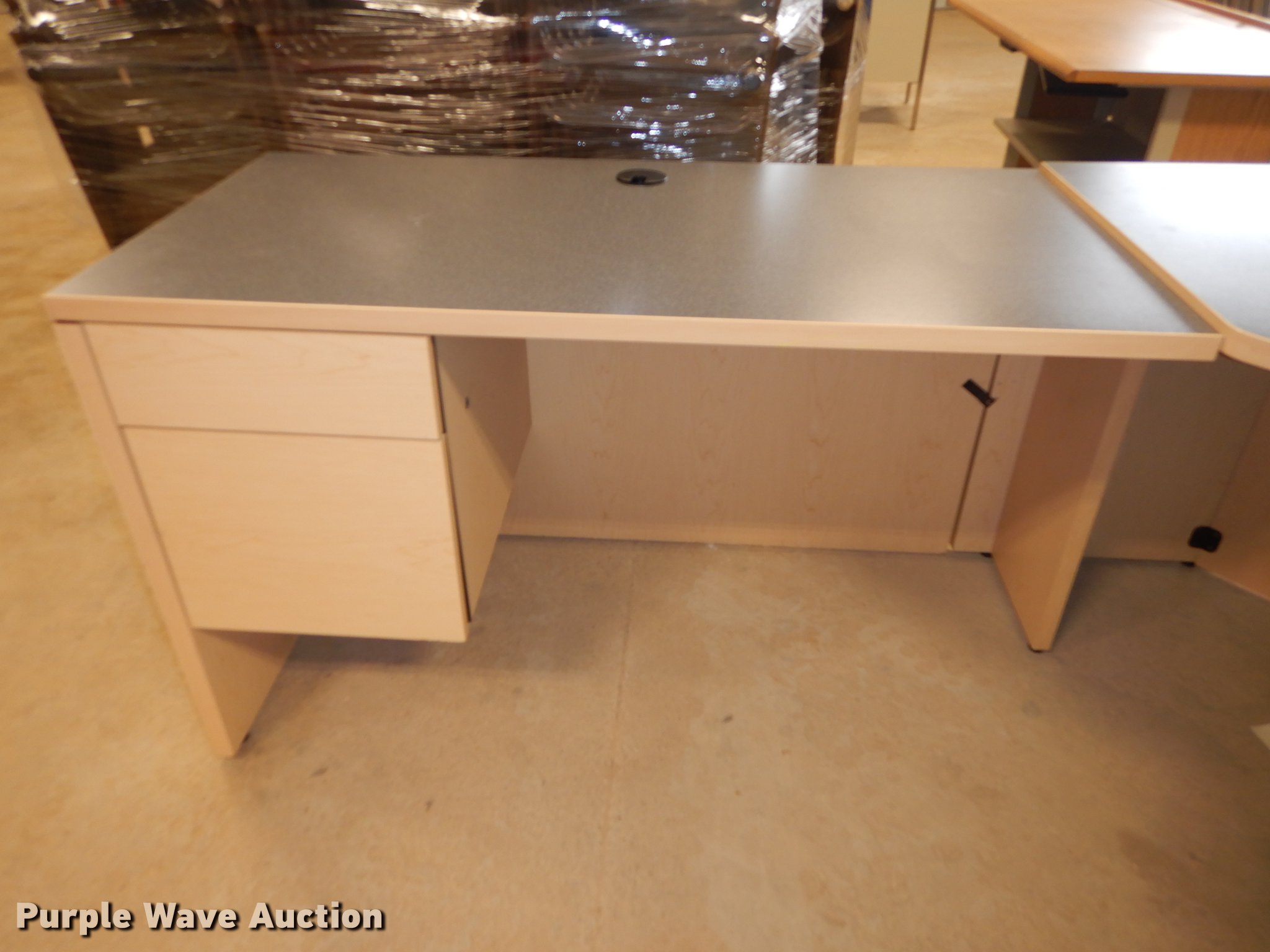 Furniture in Lawrence, KS Item FC9411 sold Purple Wave