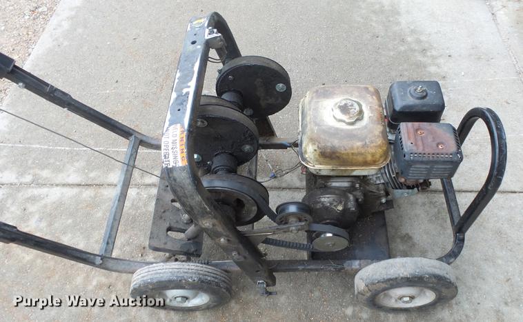 image for item AM9180 Lawn aerator