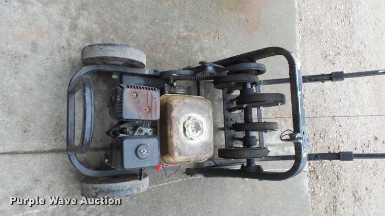 image for item AM9180 Lawn aerator