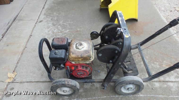 image for item AM9180 Lawn aerator