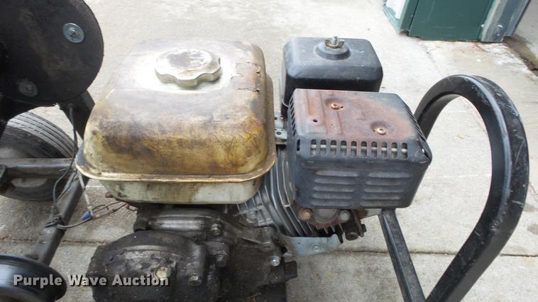 image for item AM9180 Lawn aerator