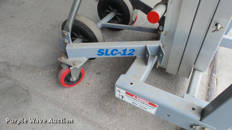image for item AM9184 2013 Genie SLC-12 material lift