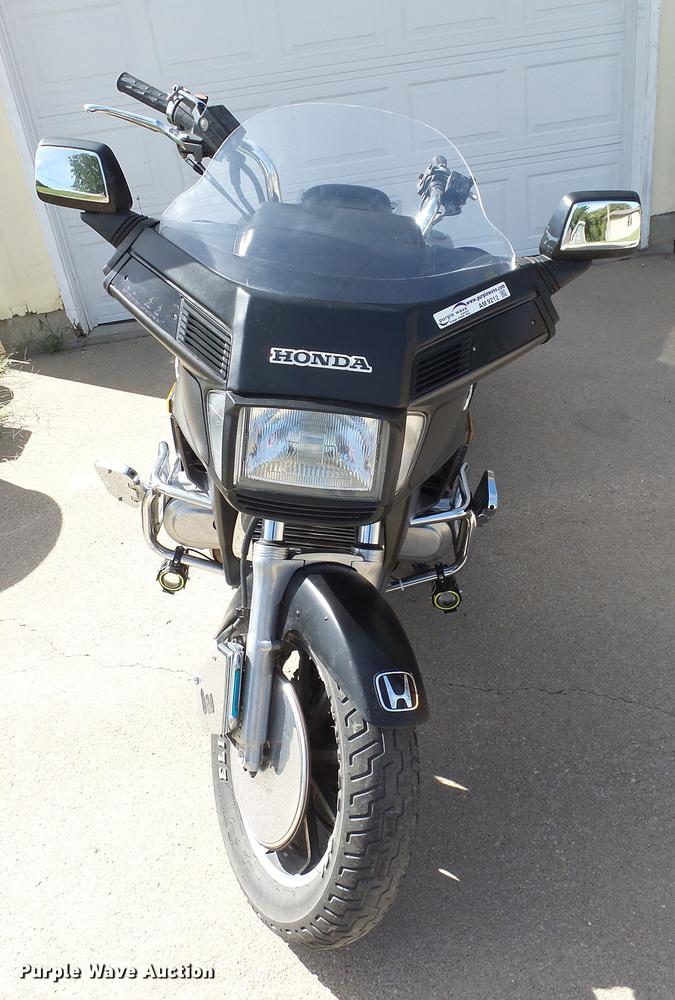 image for item AM9212 1987 Honda Goldwing GL1200 motorcycle