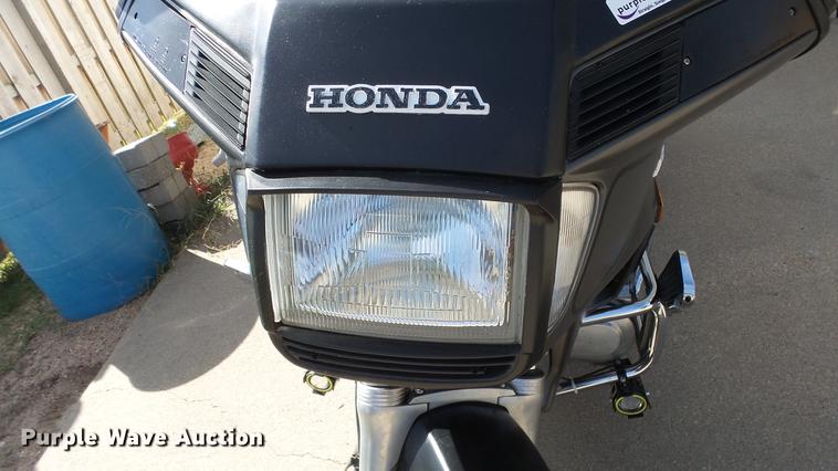 image for item AM9212 1987 Honda Goldwing GL1200 motorcycle