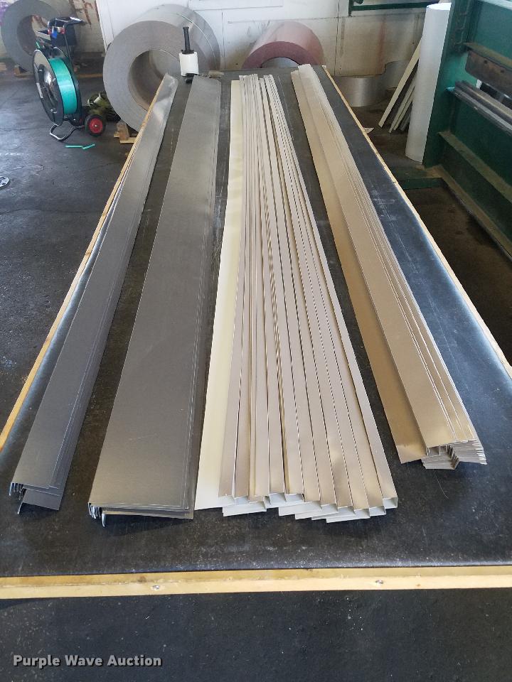 image for item AX9010 Metal paneling for a 30' x 40' x 10' building