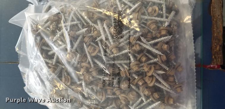 image for item AX9010 Metal paneling for a 30' x 40' x 10' building