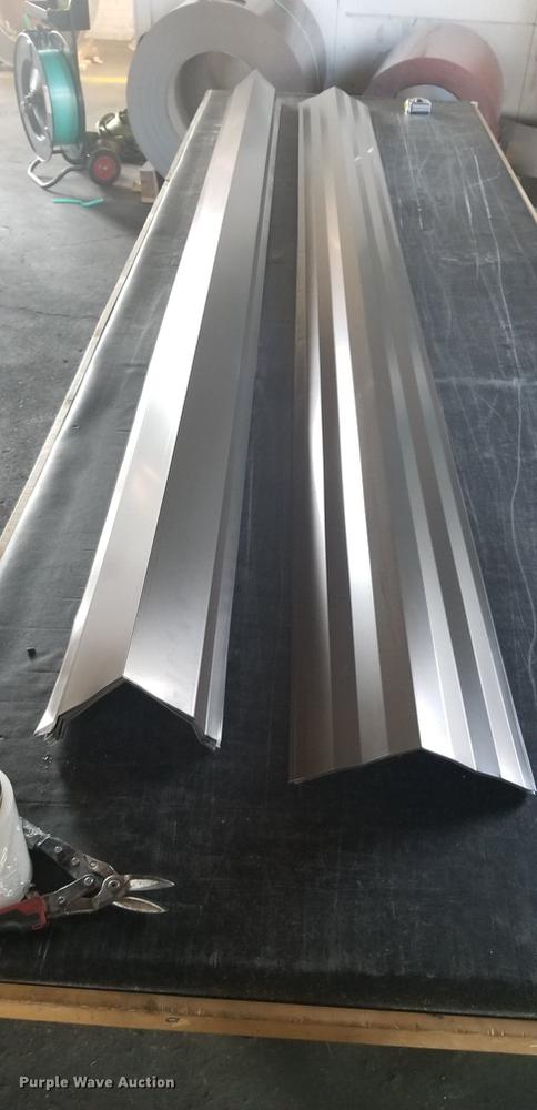 image for item AX9010 Metal paneling for a 30' x 40' x 10' building