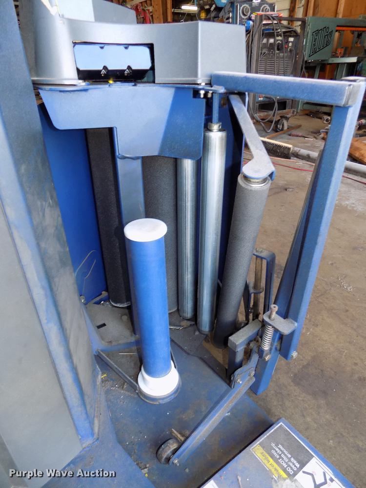 image for item DB8546 2010 Lantech Q300XT stretch wrapping system