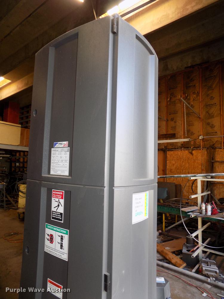 image for item DB8546 2010 Lantech Q300XT stretch wrapping system