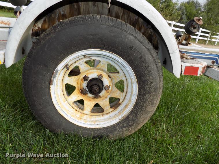 image for item DB8548 Midwest Industries Shorelander boat trailer