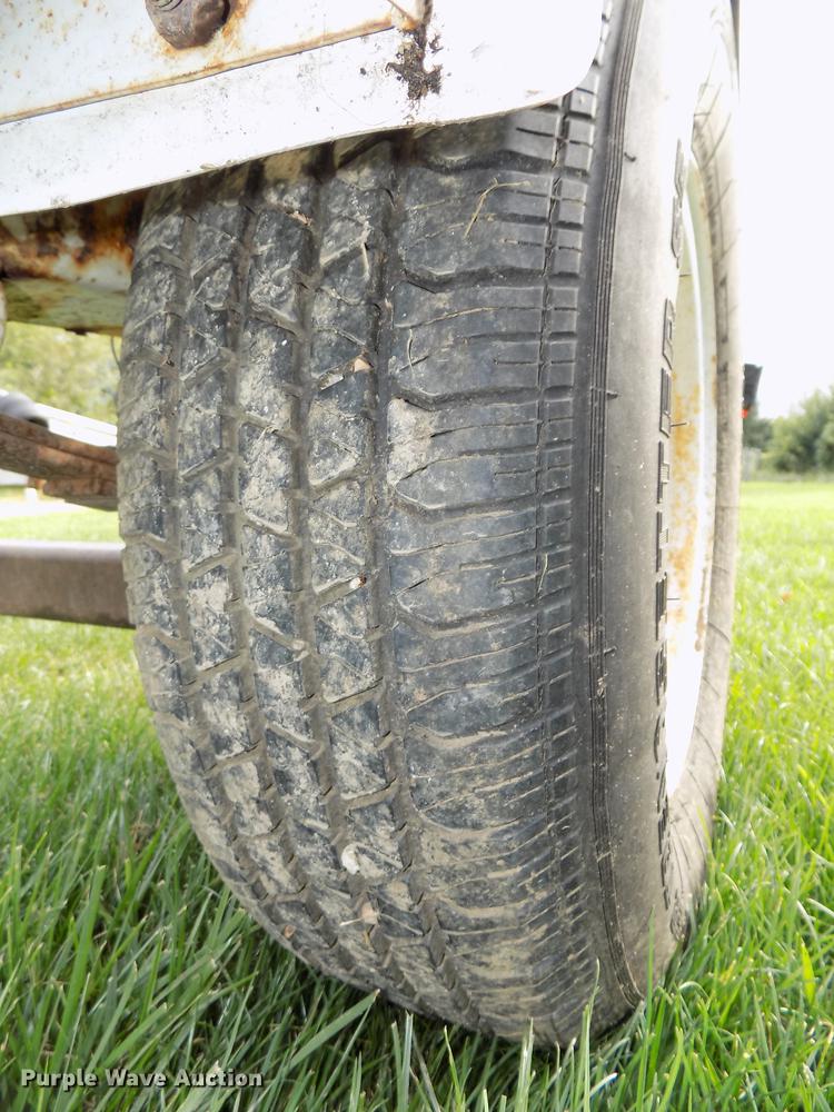 image for item DB8548 Midwest Industries Shorelander boat trailer