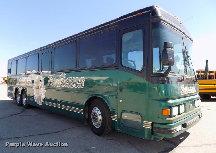 image for item DB8557 2000 Blue Bird LTC40 coach bus