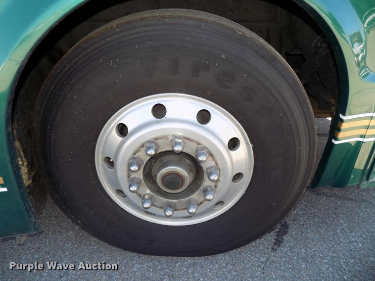 image for item DB8557 2000 Blue Bird LTC40 coach bus